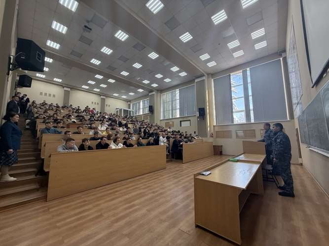 Росгвардейцы провели профориентационную встречу со студентами ПГУАС