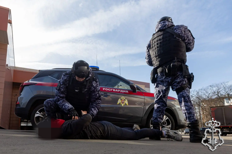 Испортить вечер не получилось: в Пензе росгвардейцы задержали пьяного скандалиста