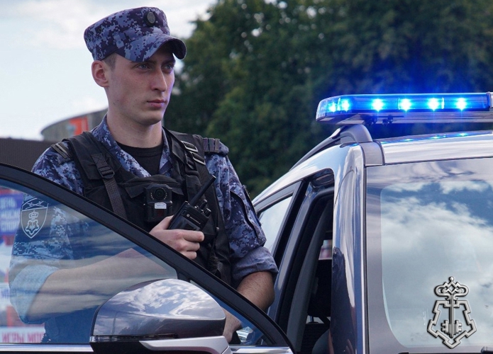 В Пензе росгвардейцы задержали мужчину, устроившего дебош в букмекерской конторе